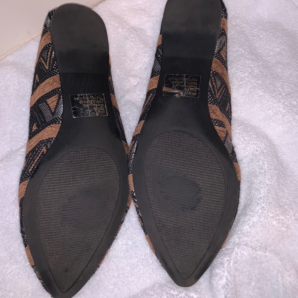Aztec Print Flats - Picture 2 of 2